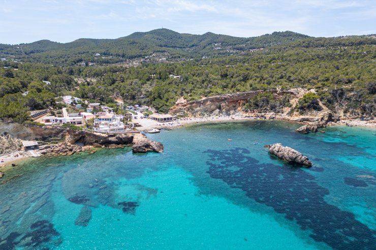 Cala Xarraca von Peter Young